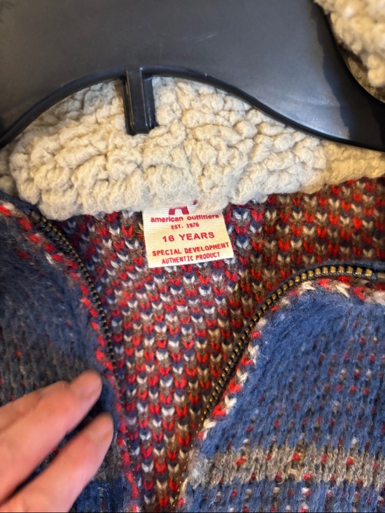 Aeropostale Navy Hooded Zip Cardigan with Red Accent Pattern - Picture 4 of 6